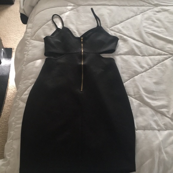 Litttle black dress - Picture 3 of 4